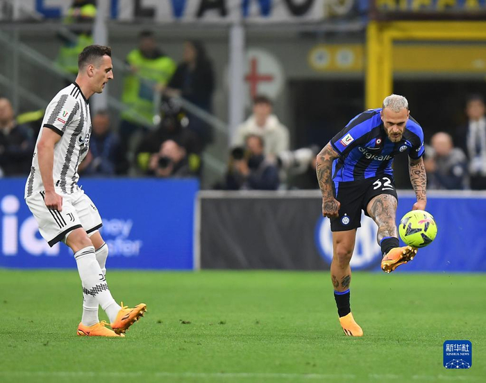 与队友交流 与队友交流